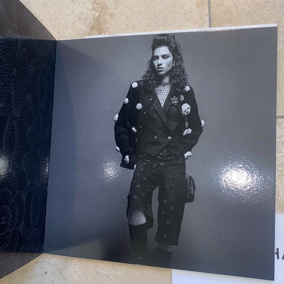 Pristine Board book Chanel 23/24 Lookbook season - Picture 2 of 6